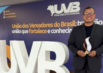 [Anchieta] Renan Delfino recebe pelo segundo ano consecutivo o Troféu Presidente Destaque Nacional da UVB