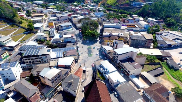 [Muniz Freire] Prefeitura injeta R$ 5,4 milhões na economia local com antecipação do 13º salário