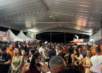 [Marataízes] Festa da Lagosta reuniu multidão com o melhor da cultura e gastronomia locais