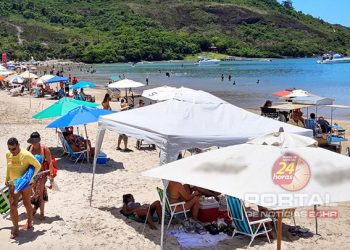 [Guarapari] Prefeitura orienta sobre instalação de tendas na areia das praias durante o Réveillon