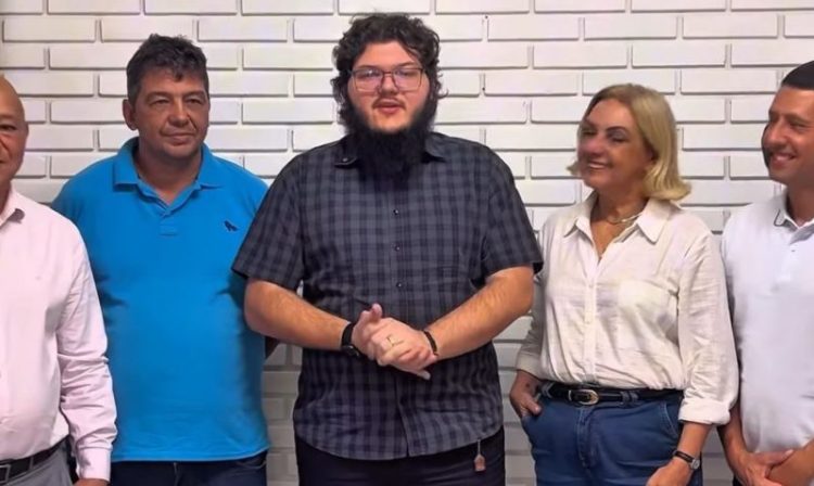 [Cachoeiro] Prefeitura anuncia abono de R$ 2 mil para o magistério