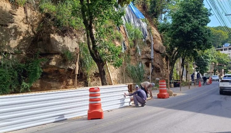 [Cachoeiro] Prefeitura autoriza início de obra emergencial na avenida Jerônimo Ribeiro