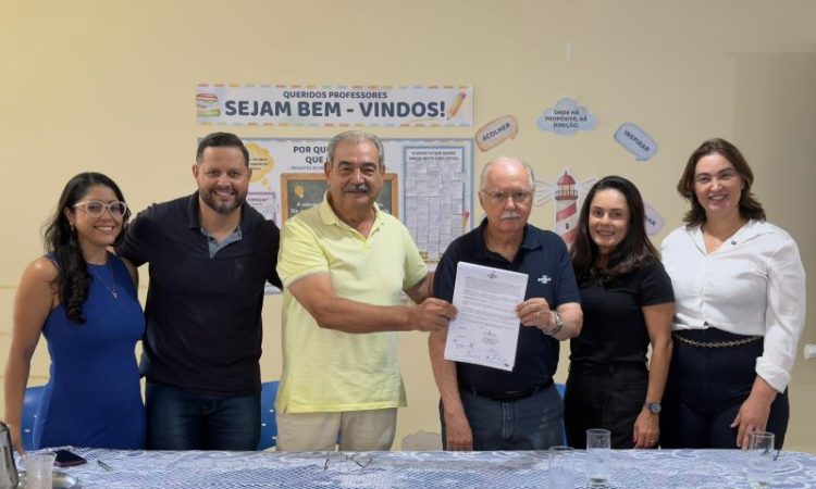 [Marataízes]  Prefeitura e Sebrae renovam parceria no projeto “Educação que Transforma”