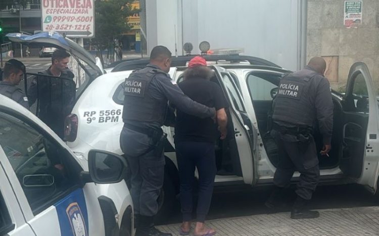 [Cachoeiro] Cuidadora e companheiro são detidos por exploração de idoso