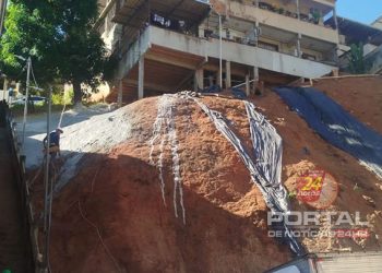 [Cachoeiro] Prefeitura inicia obras de contenção em área de risco na Rua Jerônimo Ribeiro