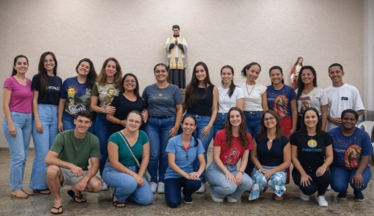 [Diocese] Secretários e agentes da comunicação na Área Pastoral das Rochas recebem formação