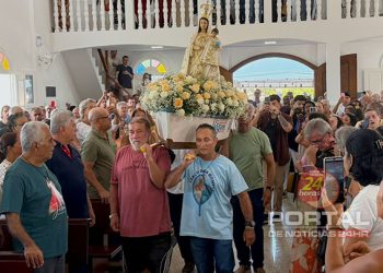 [116 anos de tradição] Fé e devoção marcam a procissão marítima da Festa das Canoas em Marataízes