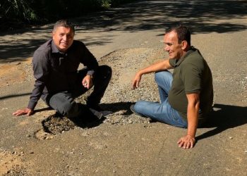 Vereadores cobram melhorias em estrada rural de Anchieta