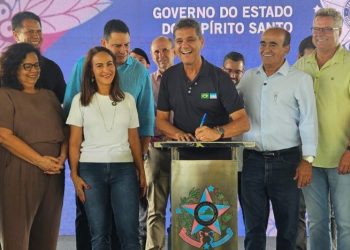 Governador inaugura pavimentação de rodovia e anuncia Contorno Rodoviário Sul de Aracruz