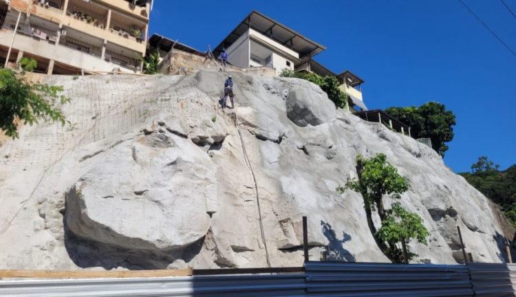 [Cachoeiro] Prefeitura avança com obra de contenção no bairro Amarelo
