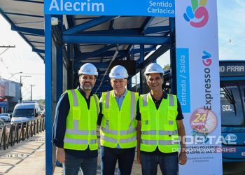 Casagrande e Ferraço visitam plataforma modelo do BRT na Avenida Carlos Lindenberg